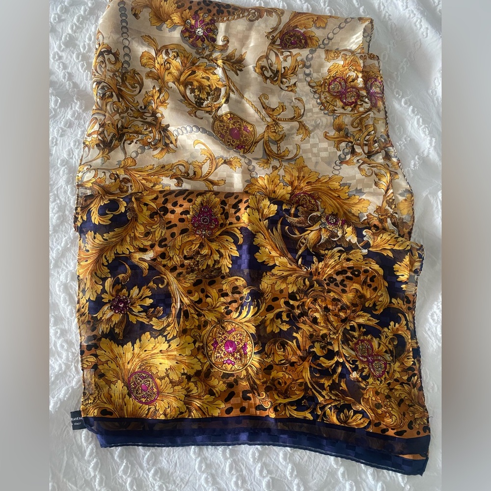 Pre-Owned Printed Rectangular Mixed Silk Scarf. - image 5